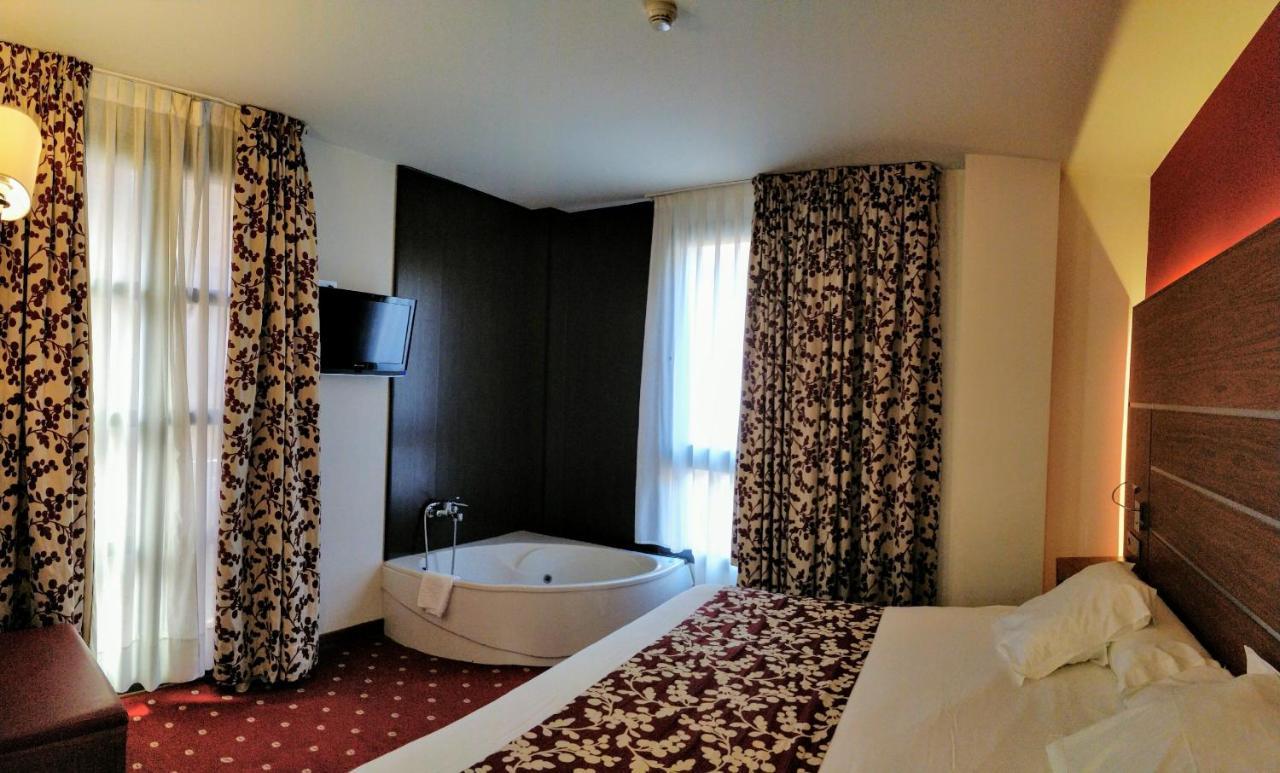 Alameda Centro Hotel Soria Kültér fotó